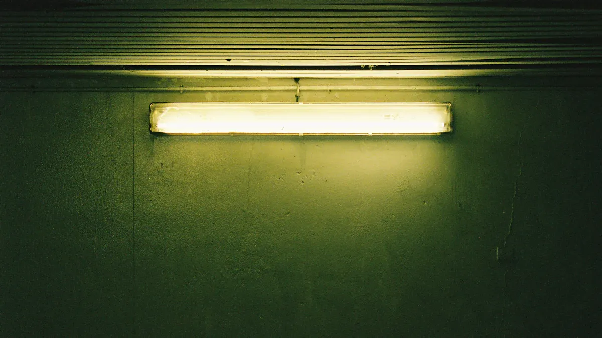 Die Hauptunterschiede zwischen Batman B1 LED-Lichtleiste und Leuchtstoffröhren